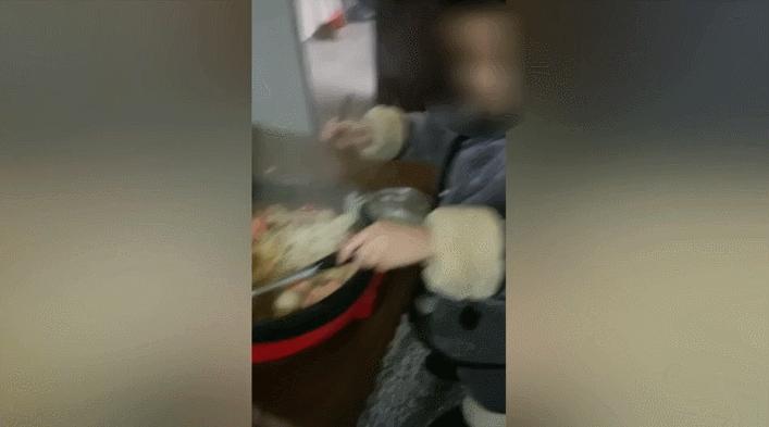 DƬ